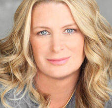 Kristin Hannah Biography